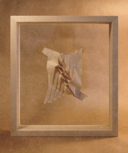 «Giros irregulares», plegado contemporáneo de Alejo Wilkinson Hassler sobre modelo propio