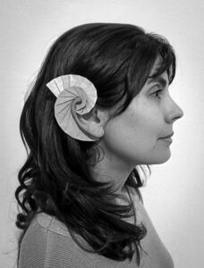 «Interfase plegada», origami por Gimena Avendaño sobre modelo de Tomoko Fuse